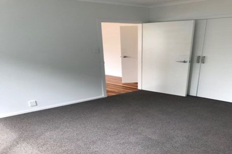 Photo of property in 2/74 Creswick Terrace, Northland, Wellington, 6012