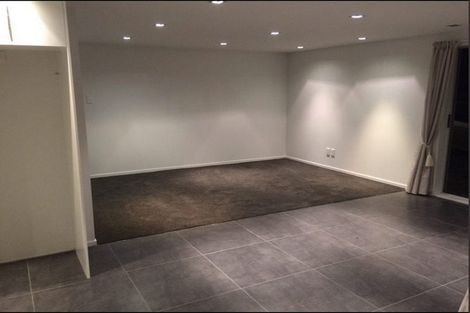 Photo of property in 73 Pine Avenue, Henderson, Auckland, 0612