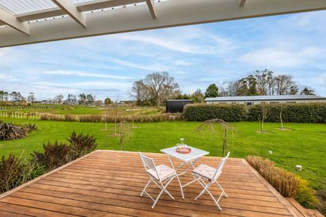 Photo of property in 56 Flint Road W, Stratford, 4332