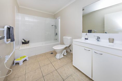 Photo of property in 65 Naylors Drive, Mangere, Auckland, 2022
