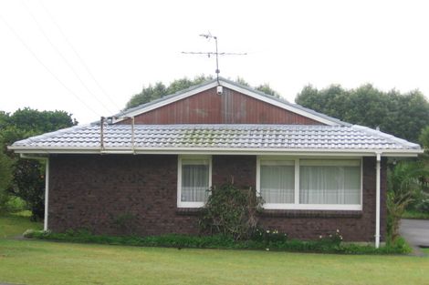 Photo of property in 2/12 Opaheke Road, Papakura, 2110