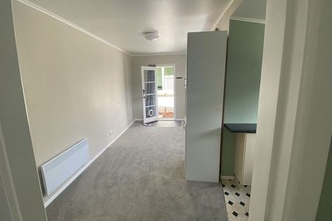 Photo of property in 108 Onepu Road, Lyall Bay, Wellington, 6022