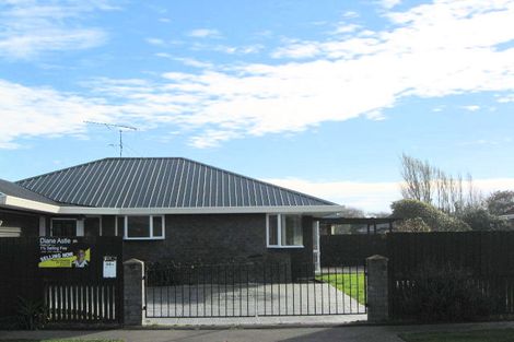 Photo of property in 1/90a Bridge Street, New Brighton, Christchurch, 8061