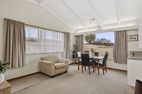 Photo of property in 28 Estuary Crescent, Fairfield, Dunedin, 9018