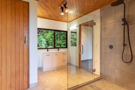Photo of property in 44 Viewmont Drive, Harbour View, Lower Hutt, 5010