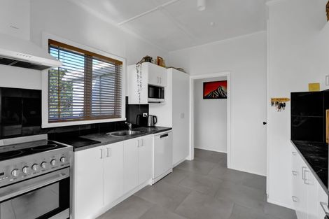 Photo of property in 147 Tasman Street, Opunake, 4616