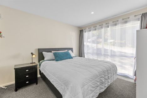 Photo of property in 14b Mckerrow Place, Sunshine Bay, Queenstown, 9300