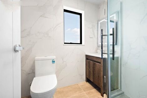 Photo of property in 59a Redwood Drive, Massey, Auckland, 0614