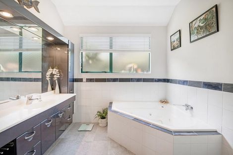 Photo of property in 12 Ascot Way, Orewa, 0931