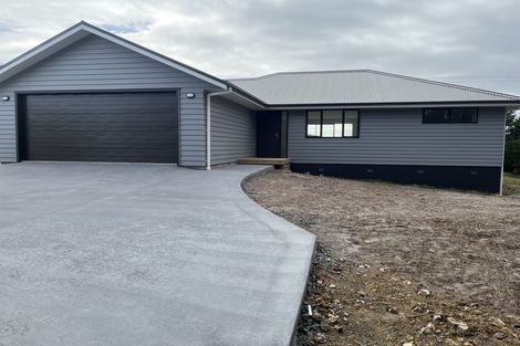 Photo of property in 24 Dudley Crescent, Cable Bay, 0420