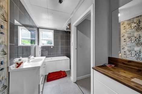 Photo of property in 79 Puriri Street, Hawera, 4610