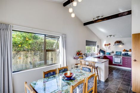 Photo of property in 2 Yeo Place, Taradale, Napier, 4112