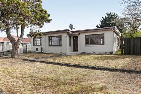 Photo of property in 303 Wainoni Road, Avondale, Christchurch, 8061