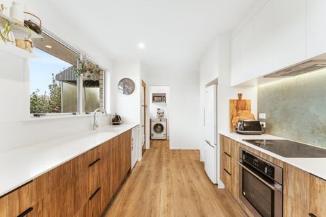 Photo of property in 32 Upland Street, Brookfield, Tauranga, 3110