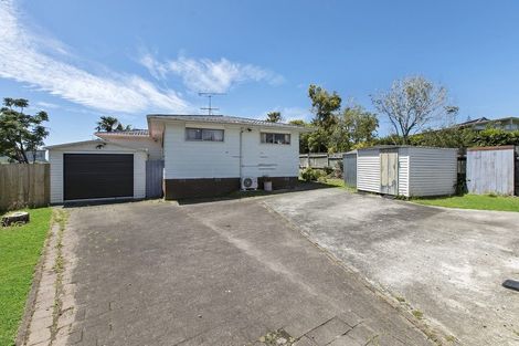 Photo of property in 13 Pipitea Place, Massey, Auckland, 0614