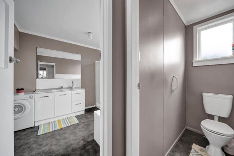 Photo of property in 48 Puriri Street, Hawera, 4610