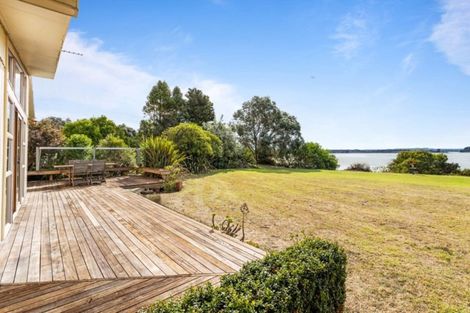 Photo of property in 130 Racecourse Road, Waiuku, 2123