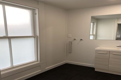 Photo of property in 4 Shoal Bay Road, Devonport, Auckland, 0624
