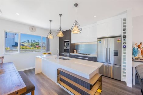 Photo of property in 4 Kaipuke Crescent, Gulf Harbour, Whangaparaoa, 0930