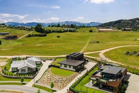 Photo of property in 18 Kotare Drive, Wanaka, 9305