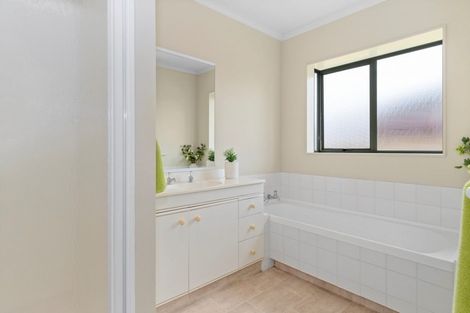 Photo of property in 126 Russley Drive, Mount Maunganui, 3116