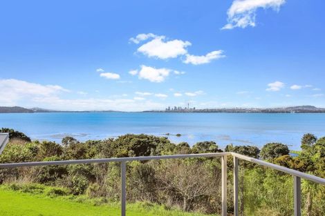Photo of property in 51 Harbour View Road, Te Atatu Peninsula, Auckland, 0610