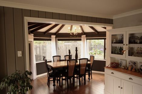 Photo of property in 17 Hawthornden Road, Avonhead, Christchurch, 8042