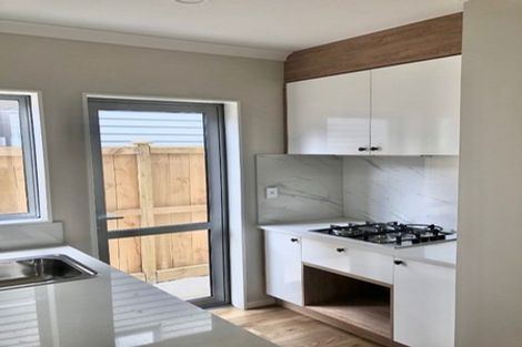 Photo of property in 60 Hikuawa Road, Flat Bush, Auckland, 2019