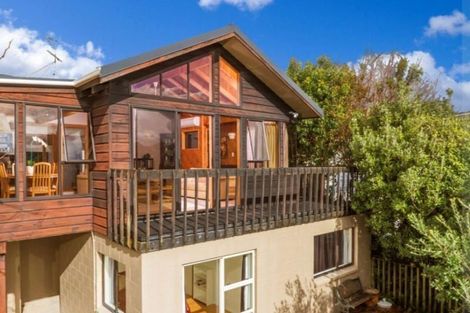 Photo of property in 3 Beulah Avenue, Rothesay Bay, Auckland, 0630