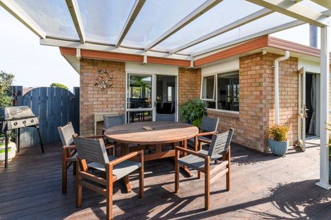 Photo of property in 101 Peter Hall Drive, Kelvin Grove, Palmerston North, 4414