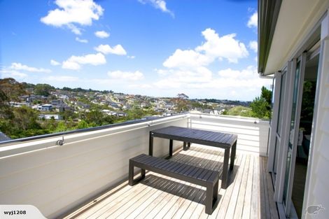 Photo of property in 104 Fairview Avenue, Fairview Heights, Auckland, 0632