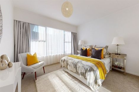 Photo of property in 1/10a Commodore Parry Road, Castor Bay, Auckland, 0620