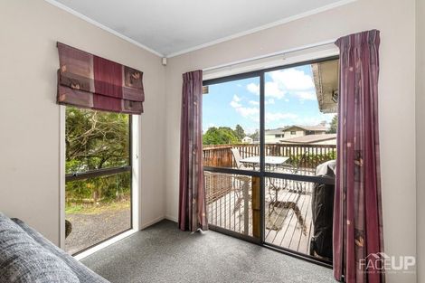 Photo of property in 10 Pahi Place, West Harbour, Auckland, 0618