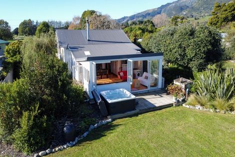 Photo of property in 382 Abel Tasman Drive, Motupipi, Takaka, 7183