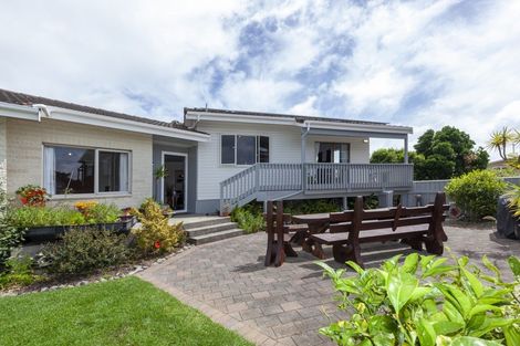 Photo of property in 12a Kohutuhutu Road, Raumati Beach, Paraparaumu, 5032