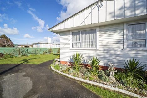 Photo of property in 15 Murray Avenue, Hawera, 4610