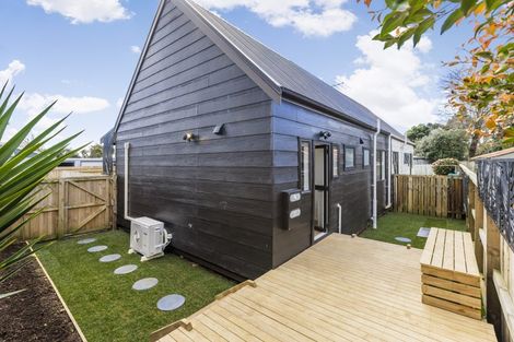 Photo of property in 2/24 Great South Road, Papakura, 2110