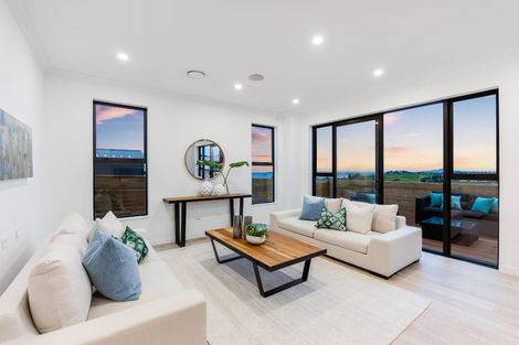 Photo of property in 17 Pakirikiri Street, Long Bay, 0630