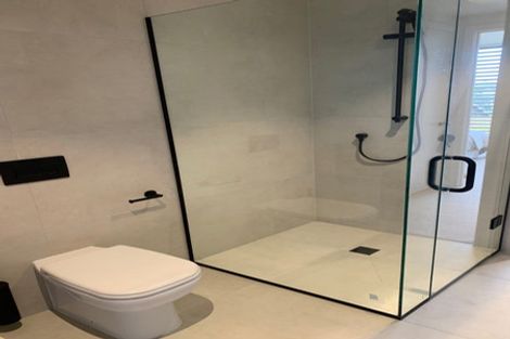 Photo of property in 1a/4 Park Rise, Campbells Bay, Auckland, 0630