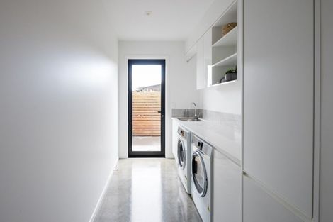 Photo of property in 16 Kaniera Terrace, Cambridge, 3434