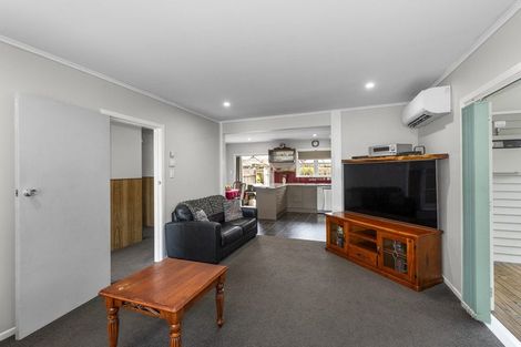 Photo of property in 83 Sturges Road, Henderson, Auckland, 0612