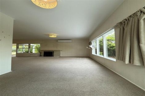 Photo of property in 208 Godley Road, Titirangi, Auckland, 0604
