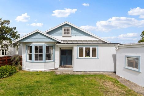 Photo of property in 200 Cobden Street, Gisborne, 4010