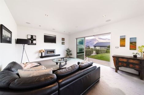 Photo of property in 27 Infinity Drive, Wanaka, 9305