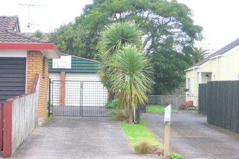 Photo of property in 2/8 Kingswood Road, Papatoetoe, Auckland, 2025