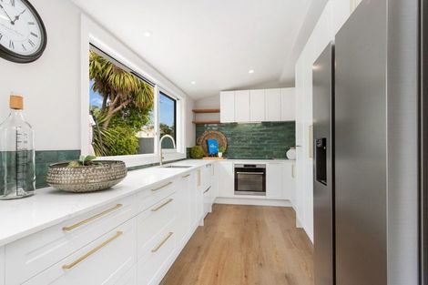 Photo of property in 68 Corson Avenue, Beckenham, Christchurch, 8023