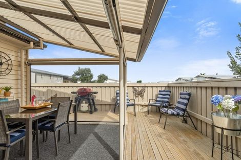 Photo of property in 202/11 Kamahi Crescent, Papamoa Beach, Papamoa, 3118