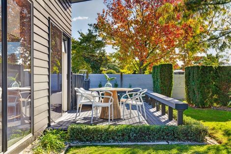 Photo of property in 27 Jervois Road, Jervoistown, Napier, 4112