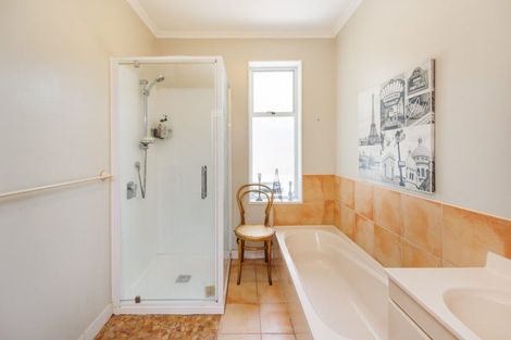 Photo of property in 142 West Street, Feilding, 4702