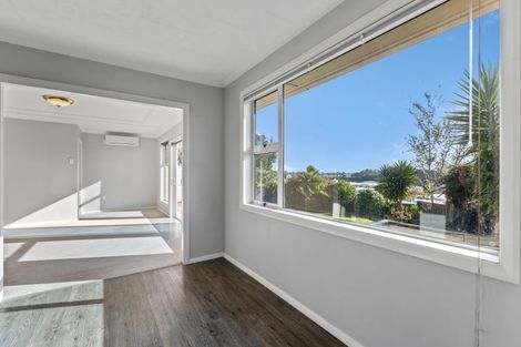 Photo of property in 31 Queens Road, Glen Avon, New Plymouth, 4312